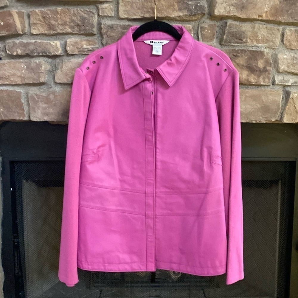 Peter Nygard pink leather jacket with snap buttons. Back is sweater XL